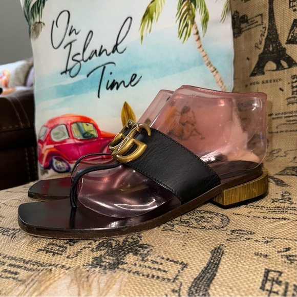 Gucci Marmont  Black Leather Thong Sandals Size 38.5
100% Authentic - Picture 2 of 12